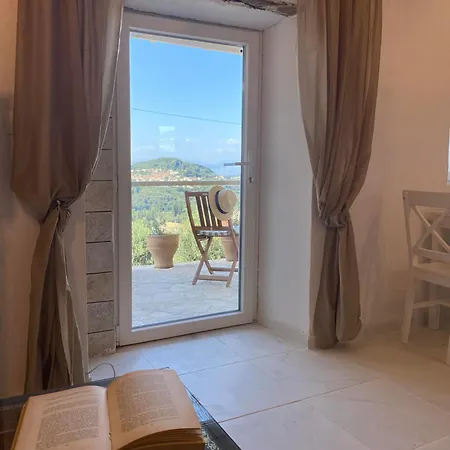 Dinateli House - Live Like A Local In Corfu *