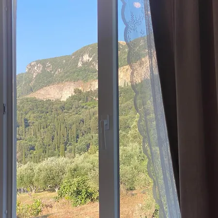 Dinateli House - Live Like A Local In Corfu
