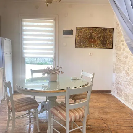 Dinateli House - Live Like A Local In Corfu
