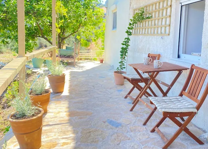 Dinateli - Live Like A Local In Corfu Kastellanoi (Agios Georgios (Corfu))