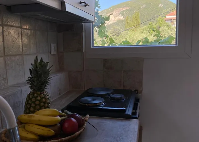 Dinateli - Live Like A Local In Corfu Kastellanoi (Agios Georgios (Corfu))
