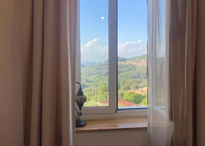 Dinateli - Live Like A Local In Corfu *