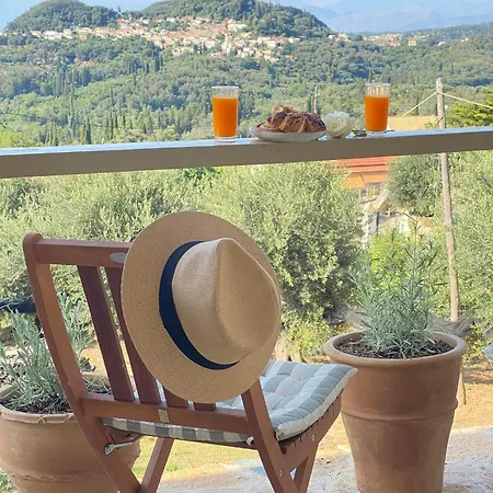 Dinateli - Live Like A Local In Corfu Feriehus *